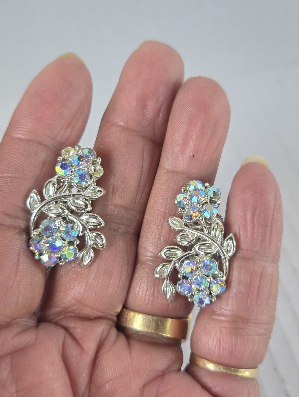 Vintage 50s Silver-tone Bluish Aurora Borealis Floral Spray Clip-on Earrings